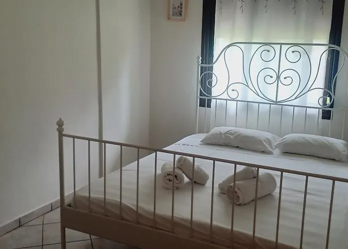 Simplicity At Iris Apartment Psakoudia