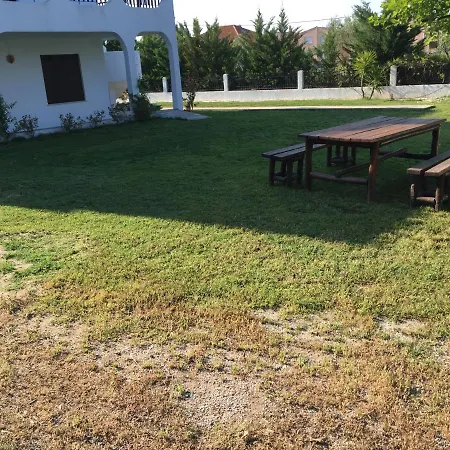 Simplicity At Iris Adults Only Appartement Psakoudia